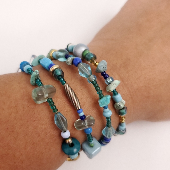 Coil Beaded Teal & Gold Bracelet - Picture 5 of 5